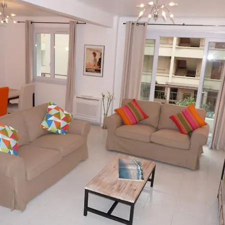 Appartement Sleeps 4 Air Con Wifi T229873 Cannes