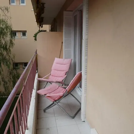 Appartement Sleeps 4 Air Con Wifi T229873 Cannes