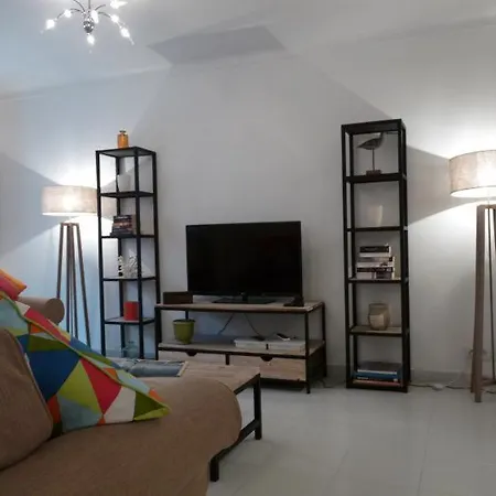 Appartement Sleeps 4 Air Con Wifi T229873 Cannes